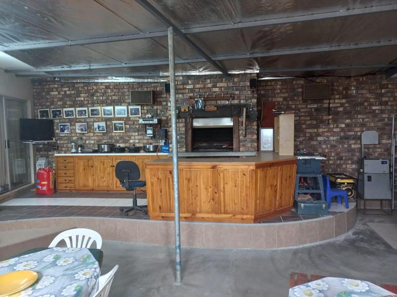 6 Bedroom Property for Sale in Klawer Western Cape